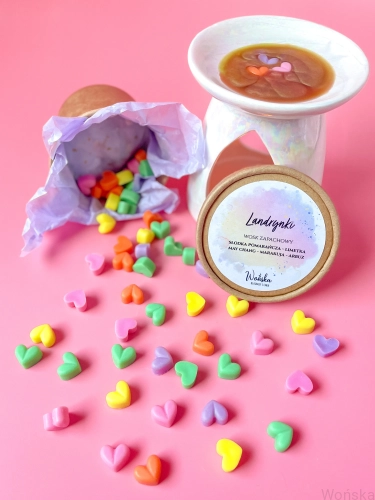 wosk-zapachowy-do-kominka-ceramicznego-Landrynki-owocowy-letni-aromat-Wonska.webp